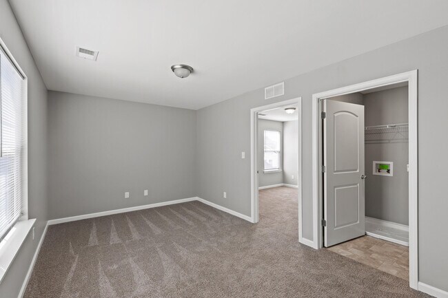 Building Photo - 211 Jared Parker Wy