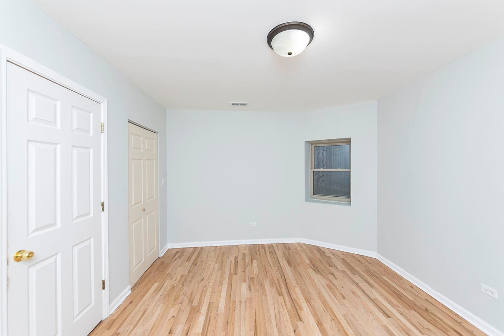 Building Photo - 6136 N Mozart St