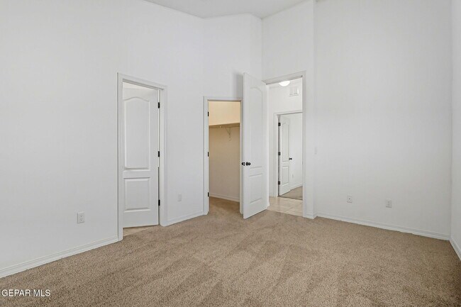 Building Photo - 14373 Tobe Davis Dr