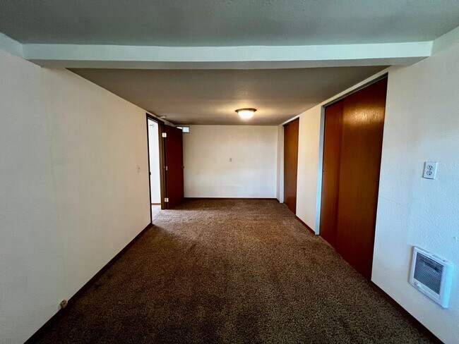 Building Photo - Non-Refundable & Security Deposit Total: $1700.00