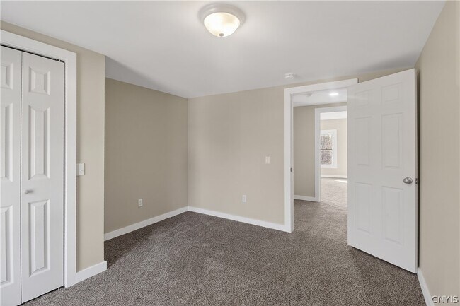 Building Photo - 6637 Dix Rd