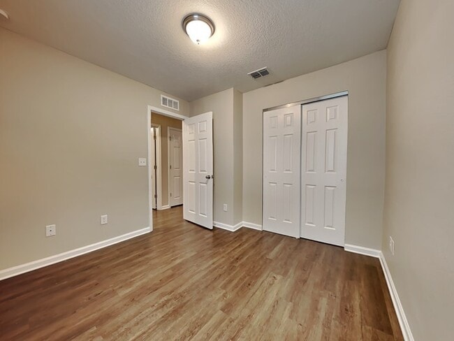 Building Photo - 7033 Camfield Landing Dr