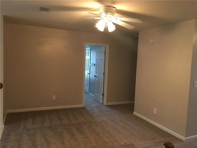 Building Photo - 765 Rockbass Rd