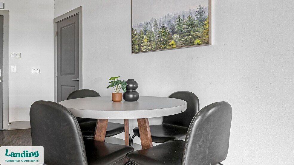 Building Photo - 930 Howell Mill Rd NW