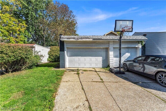 Building Photo - 8113 Garfield Blvd