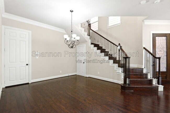 Building Photo - 5642 Petty St