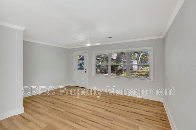 Building Photo - 1757 Skinner Ave