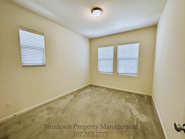 Building Photo - 1821 Woodsage Way