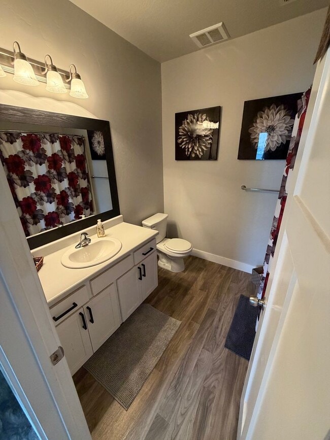 Building Photo - Beautiful 3-Bedroom Condo in Herriman! (Dog-Friendly)