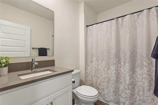 Building Photo - 421 Chayne Pl