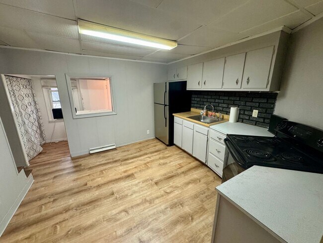 Building Photo - 470-474 Spang Avenue