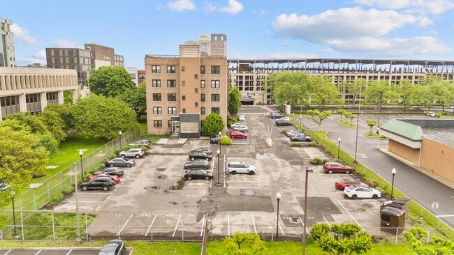 Building Photo - 881 Lafayette Blvd