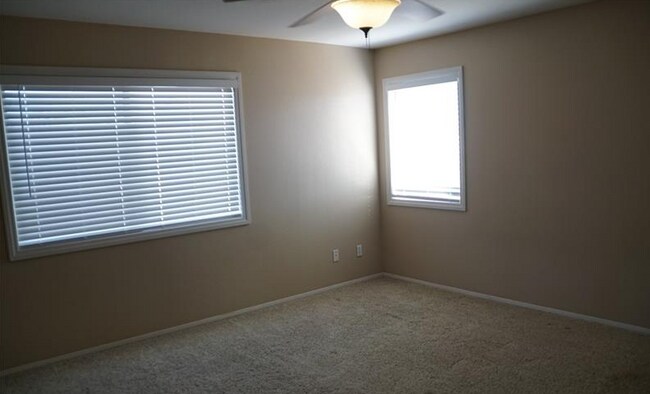 Building Photo - 7918 Sagebrush Bend St