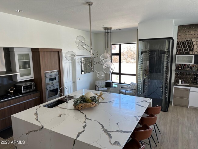 Building Photo - 10694 E Firethorn Dr