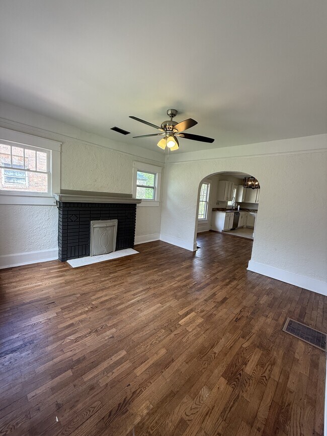 Building Photo - 1225 15th Way SW