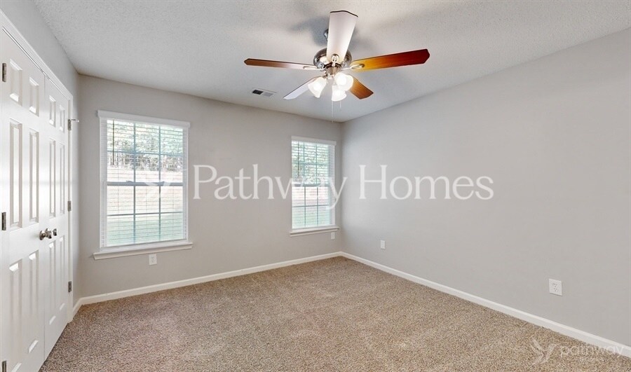 Building Photo - 160 Lossie Ln