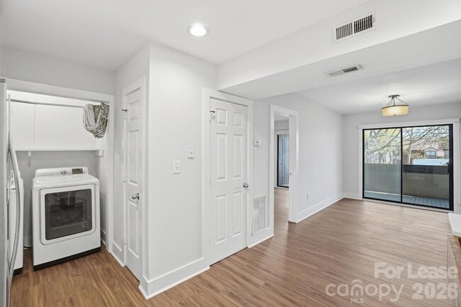 Building Photo - 7160 Winery Ln