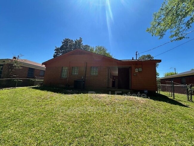 Building Photo - 317 Oregon Ave