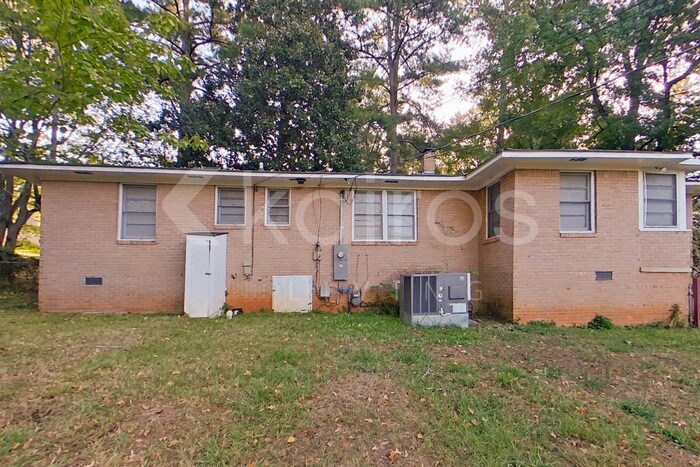 Building Photo - 1703 Morninghill Dr