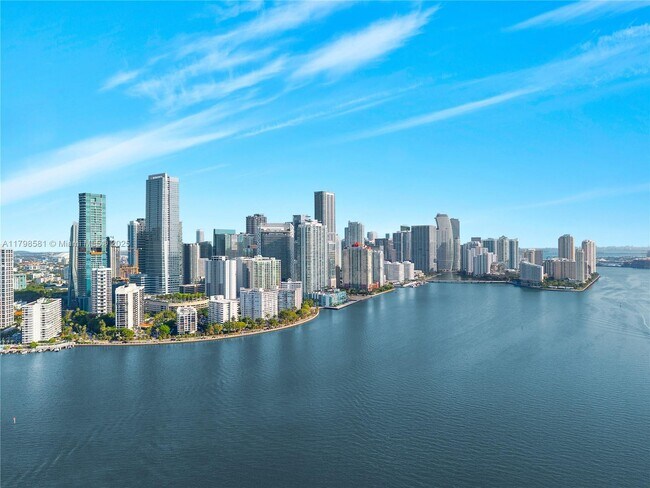 Building Photo - 1408 Brickell Bay Dr