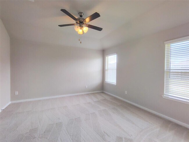 Building Photo - 18315 Pin Oak Lake Dr