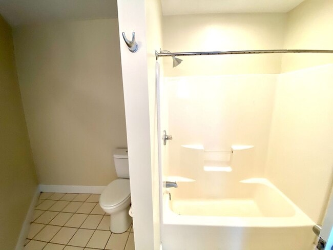 Building Photo - 32 Wyoming St