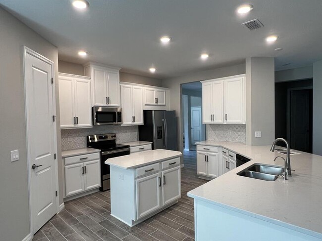 Building Photo - 3813 Rose Mallow Dr