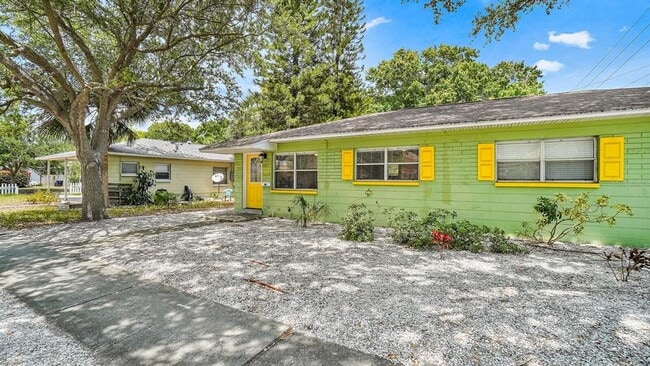 Building Photo - 263 22nd St N