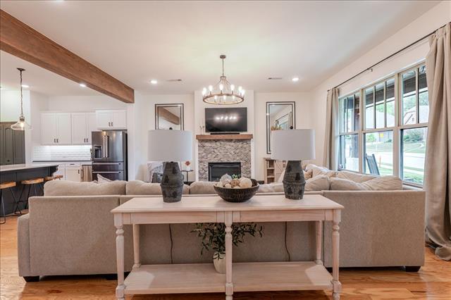 Building Photo - 560 Inwood St