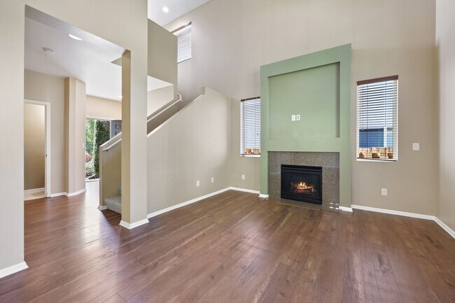 Building Photo - 1094 Ebbets Dr