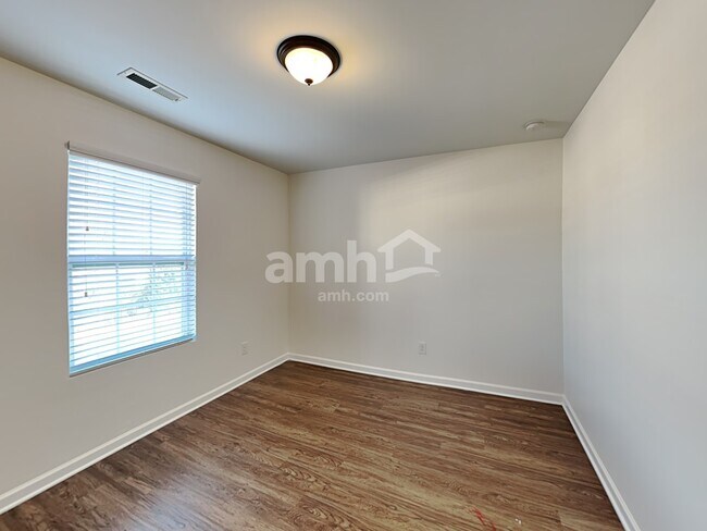 Building Photo - 4946 Astonshire Ln