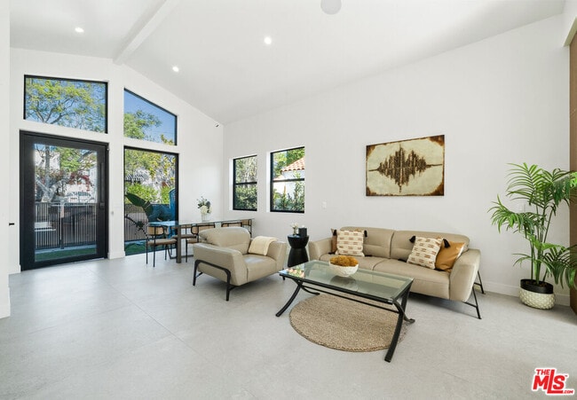 Building Photo - 8982 Norma Pl