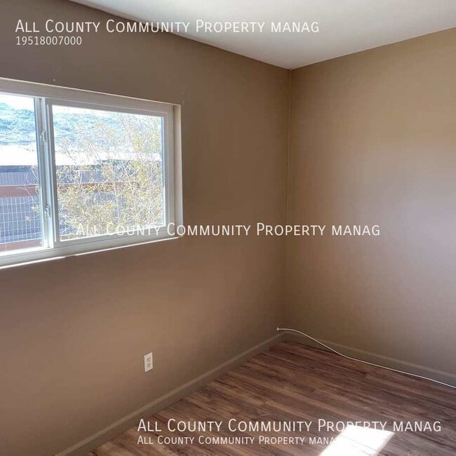 Building Photo - 6080 Daisy Ave