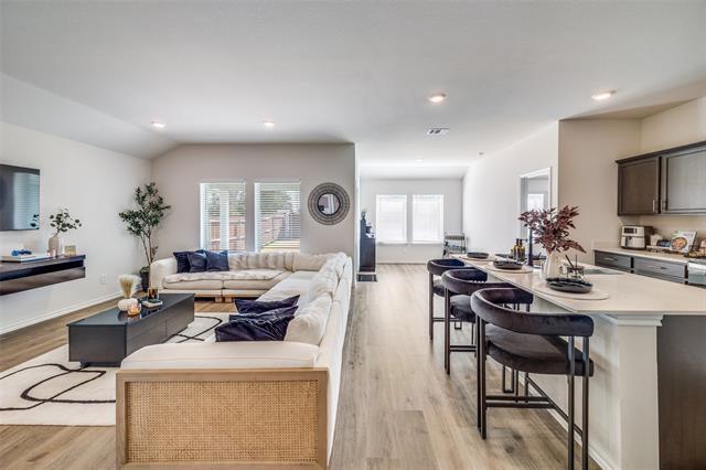 Building Photo - 803 Sunlight Lp