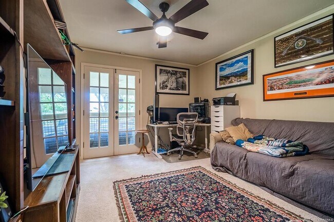 Building Photo - 2925 Fernway Dr