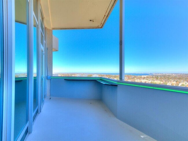 Building Photo - 5900 Mosteller Dr