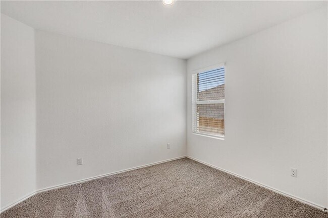 Building Photo - 3204 Kenner Dr