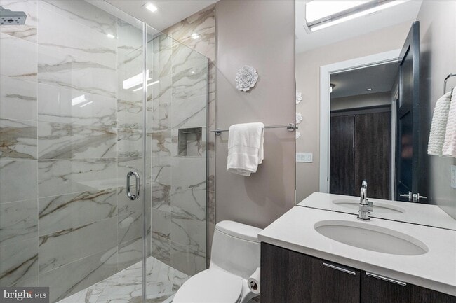 Building Photo - 1429 W Street NW Unit 1