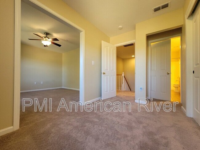Building Photo - 3304 Esplanade Cir
