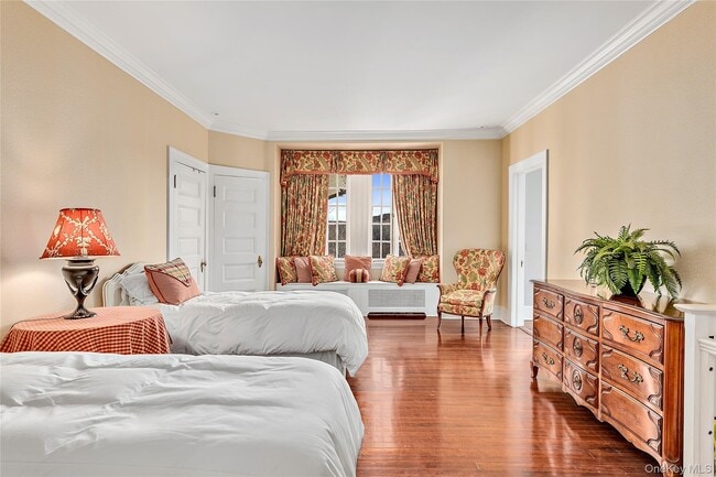 Building Photo - 270 Guard Hill Rd