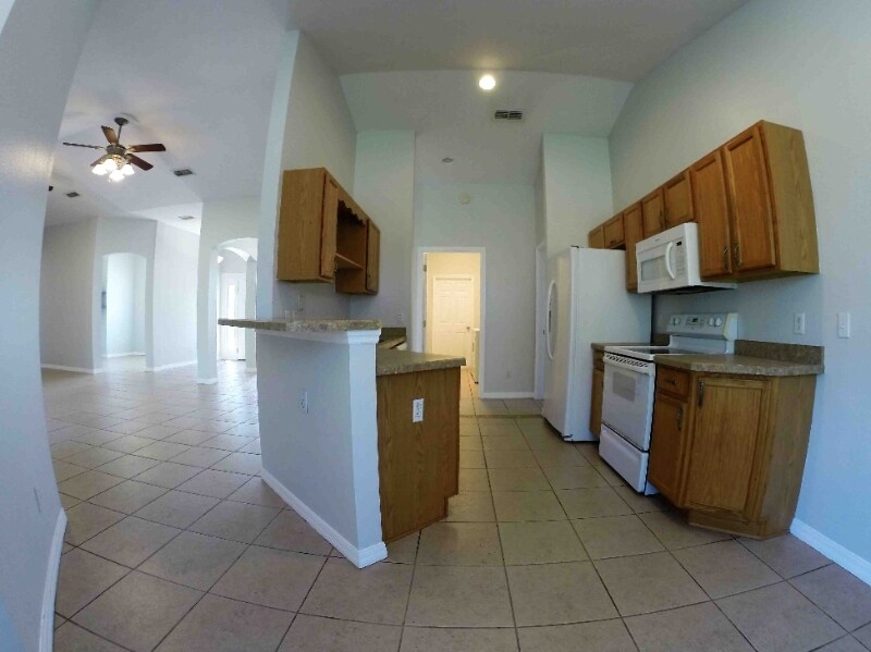 Building Photo - 4459 SW 99th St