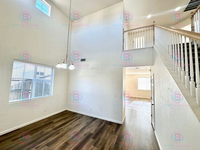 Building Photo - 1/2 Month Free - Look & Lease Same Day!!! Spacious 4-Bedroom 3 Bath, 3 Car Garage Home with Loft,...