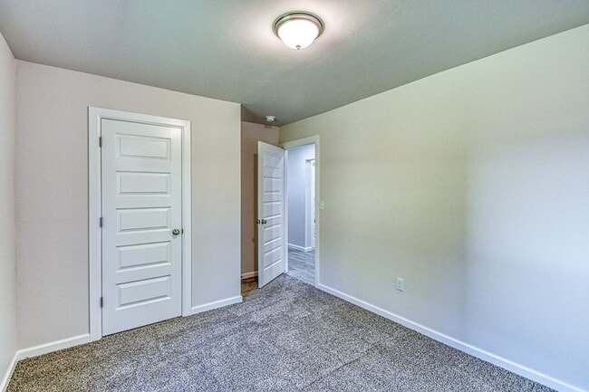 Building Photo - Brand New Construction!  Lawn care provided!