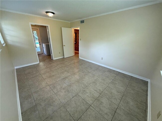 Building Photo - 3512 Shadowwood Ct