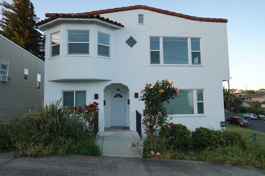 Primary Photo - 211 2nd St