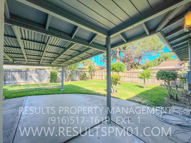 Building Photo - Completely remodeled 4 Bedroom home