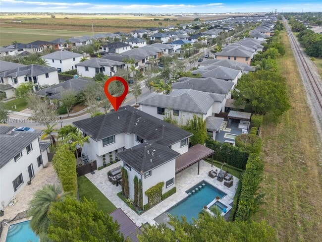 Building Photo - 16184 SW 136 Way