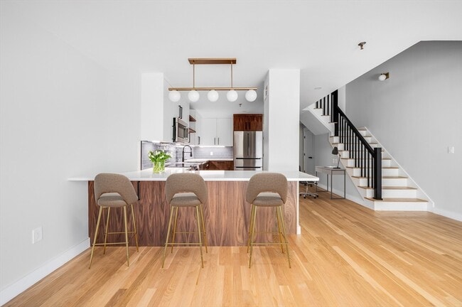 Building Photo - 199 Coolidge Ave