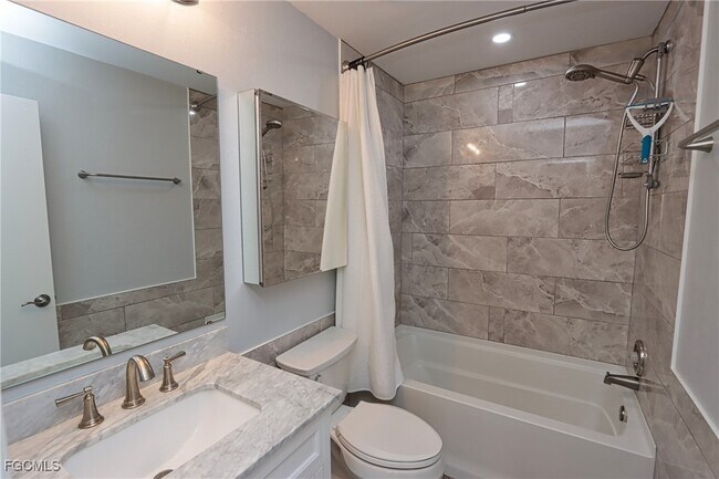 Building Photo - 8109 Country Rd