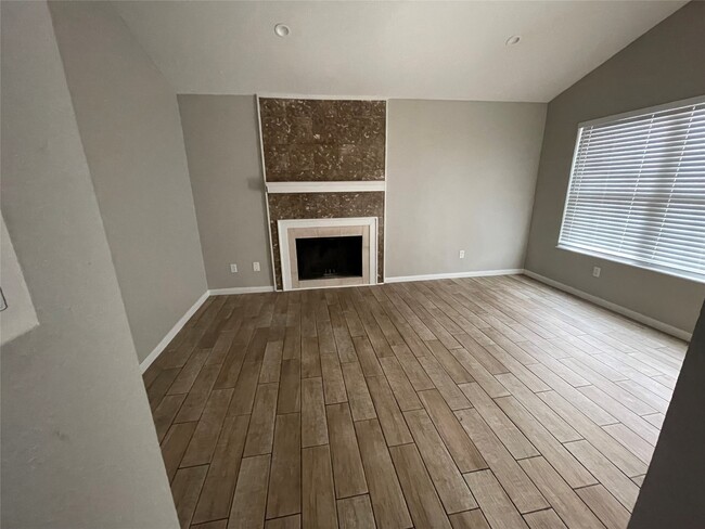 Building Photo - 10315 Sommerville Ave